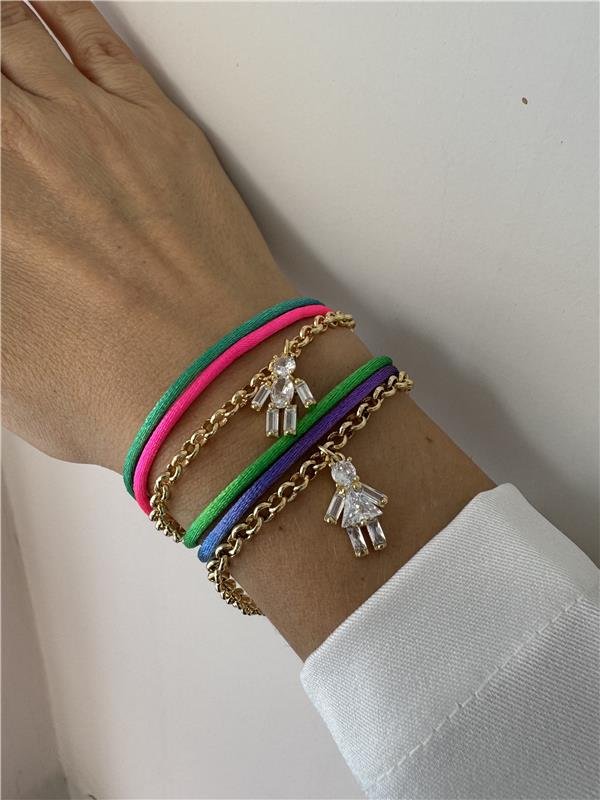 PULSEIRA UMA MENINA