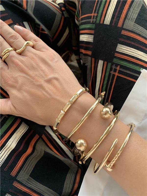 PULSEIRA LISA COM FECHO GAVETA