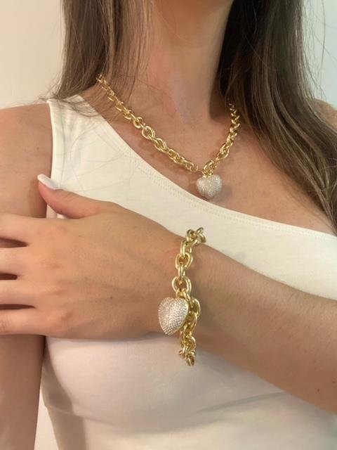 PULSEIRA COM FECHO BOIA E CORACAO PENDURADO