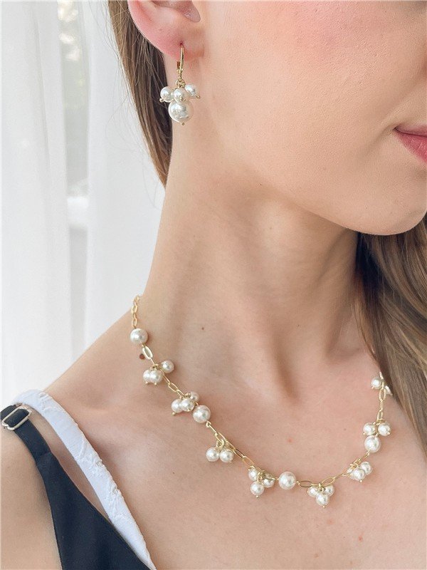 GARGANTILHA COM PEROLA