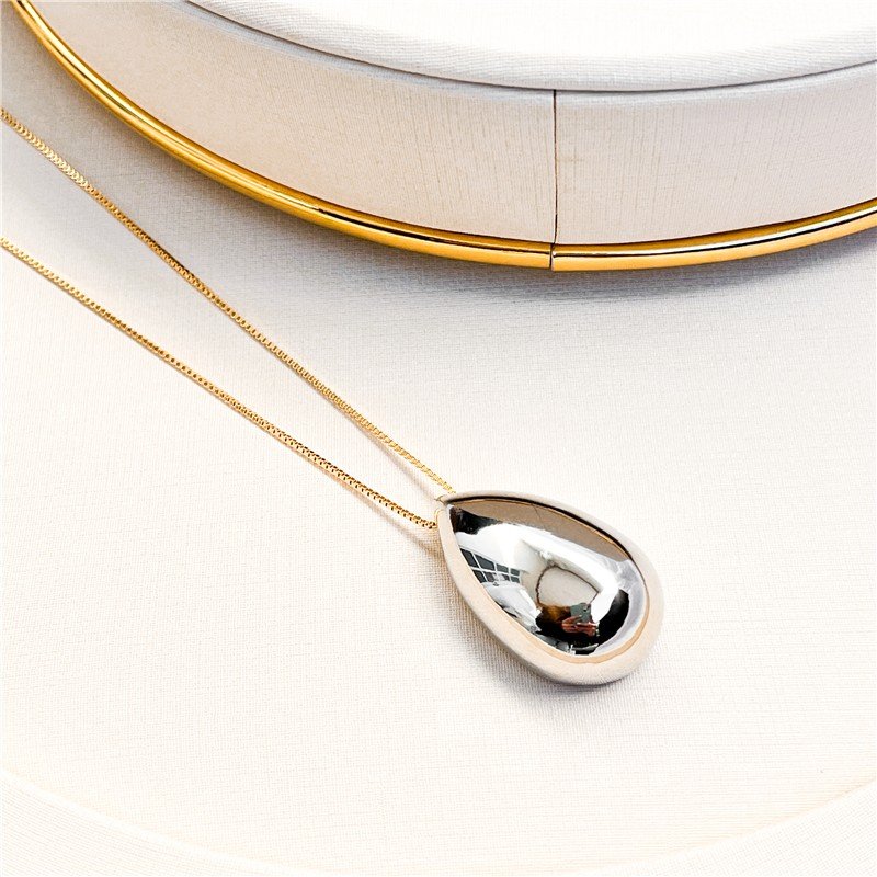 GARGANTILHA GOTA LISA 19X30 MM