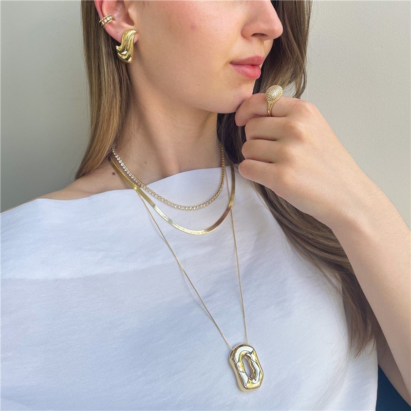 GARGANTILHA LISA E FLUIDA