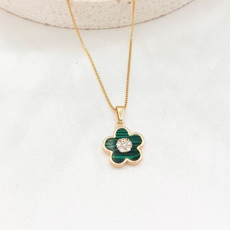 GARGANTILHA FLOR COM MADRE PEROLA